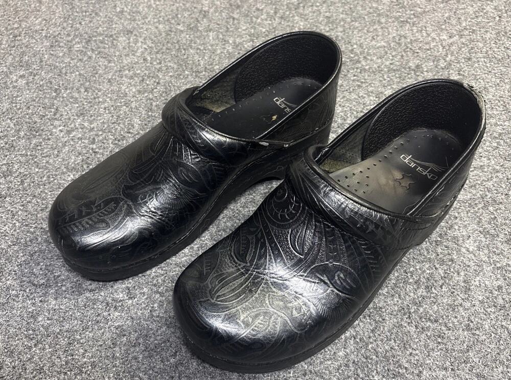 Dansko Professional Clogs Black Tooled Womens Euro Size 42 (11.5/12)